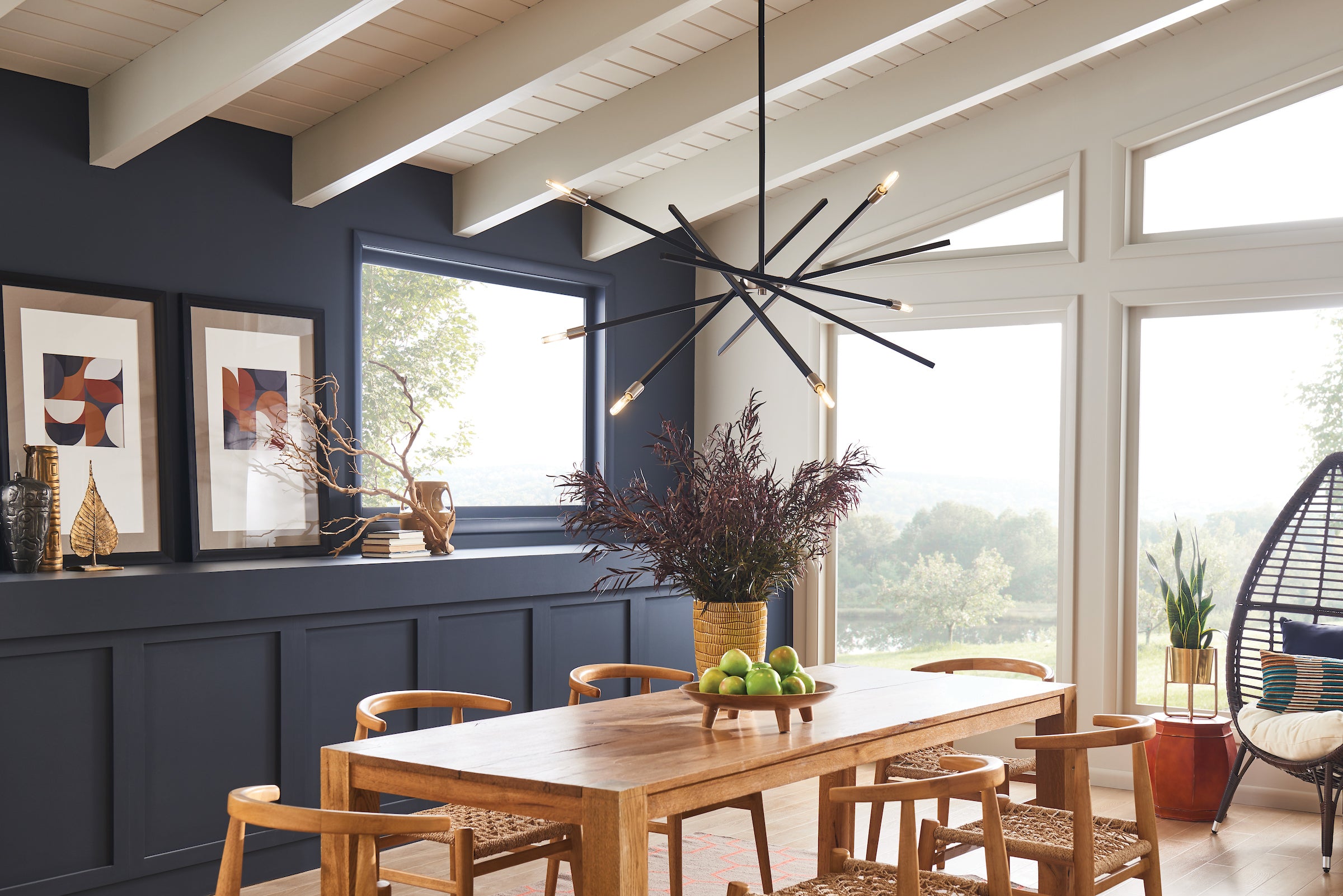 Hinkley Archer Dining room sputnik lighting fixture in transitional dining room.